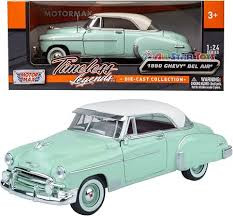 Motor Max #73268 1/24 1950 Chevy Bel Air-Green/White