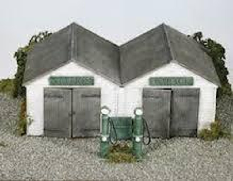 Wills #SS12 OO Station Garage With Pumps