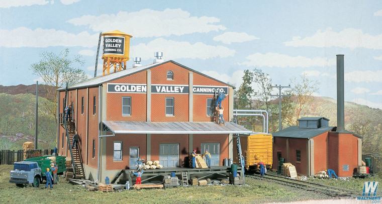 Walthers Cornerstone # 933-3018 HO Golden Valley Canning Building Kit