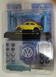 M2 Machines 1/64 - Coccinelle Volkswagen 1967 Deluxe - Édition Limitée USA Custom
