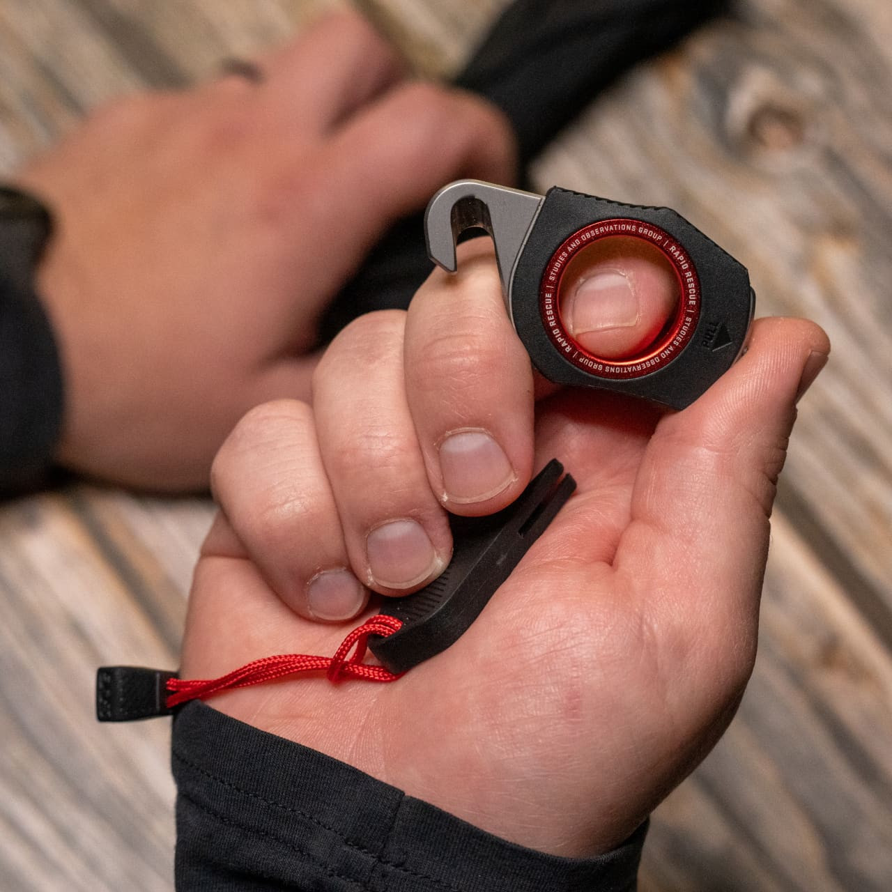 SOG Rapid Rescue (Black+Red) Knife