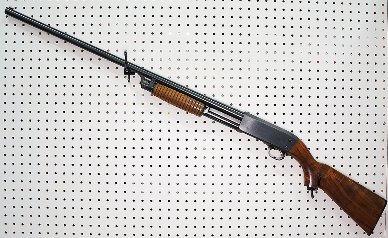 USED Ithaca Model 37 Featherlight 12ga Pump Shotgun