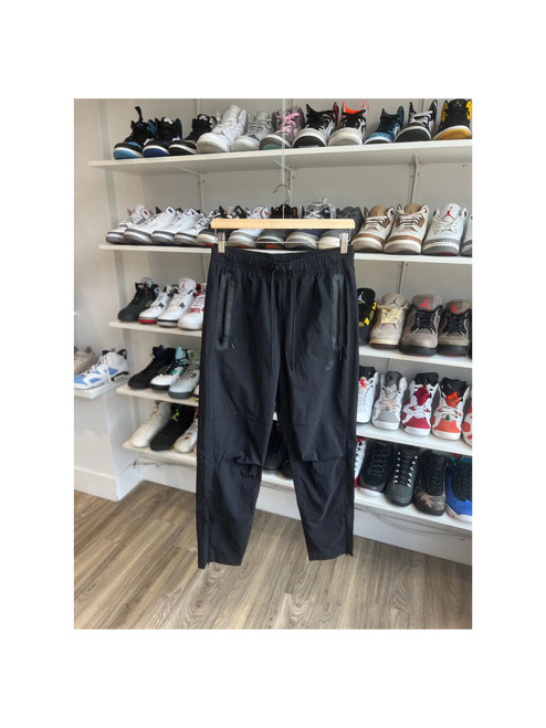 Nike Nylon Track Pants Black (Pre-Owned)
