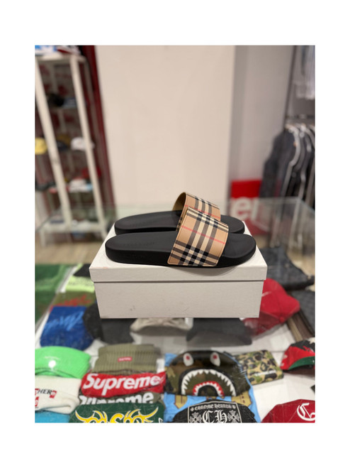 Burberry Beige Check Pool Slides (Pre-Owned)