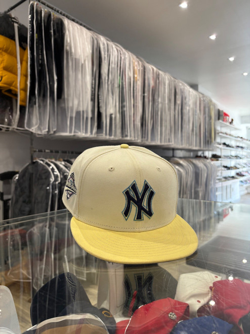 New Era New York Yankees 59FIFTY Cream/Yellow Fitted Hat (Pre-Owned)