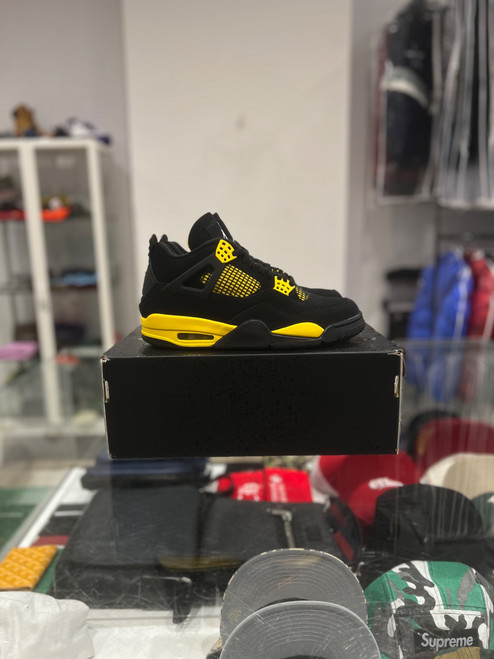 Jordan 4 Thunder (2023) (Pre-Owned)