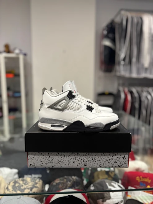 Jordan 4 White Cement (2025) (Pre-Owned)