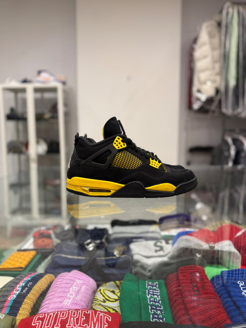 Jordan 4 Thunder (2023) (Pre-Owned)