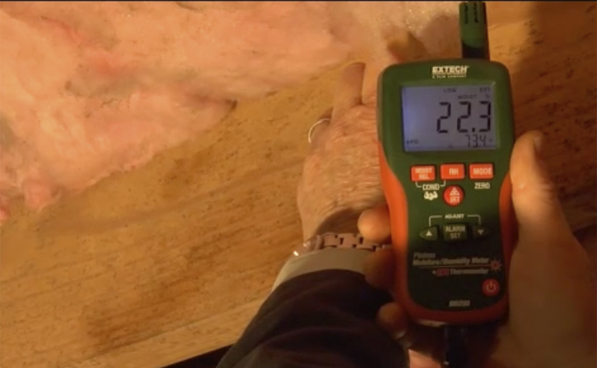 How do I determine if I need a dehumidifier in my closed crawl space?