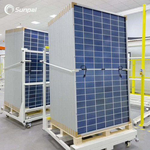 Waterproof IP68 Polycrystalline Solar Panels 600W-700W Half-Cell Technology for Energy Systems