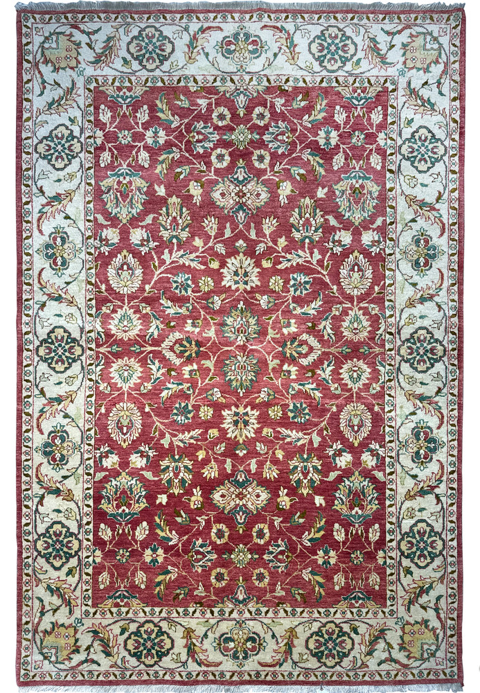 Premium 5x8 Persian Qashqai Rug - Authentic Tribal Elegance for