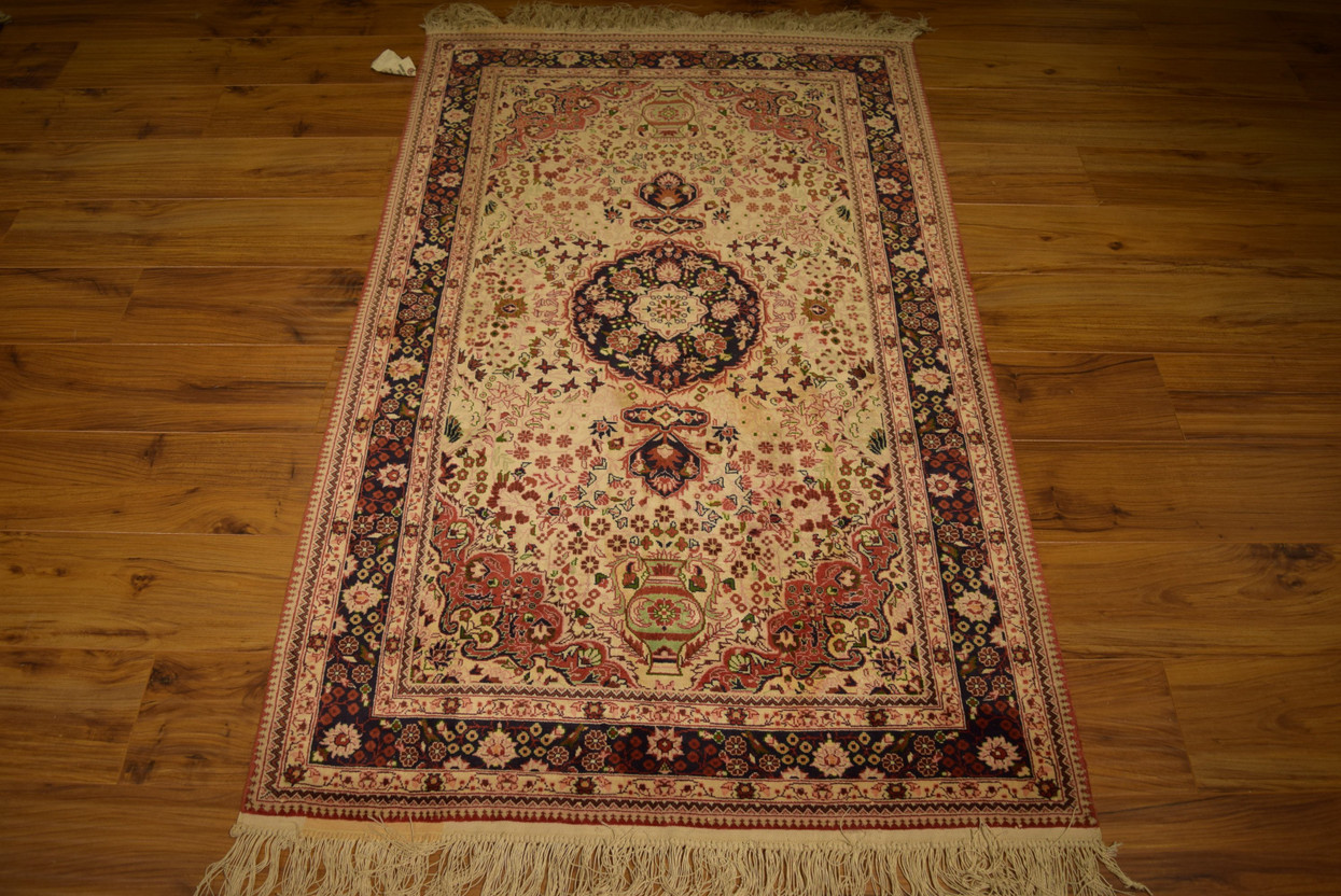 3 x 5 Oriental Handmade  Silk 300 LIN Rug