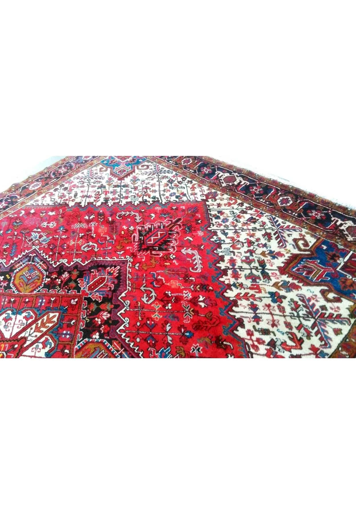 10 x 13 Geometric Persian Heriz Rug
