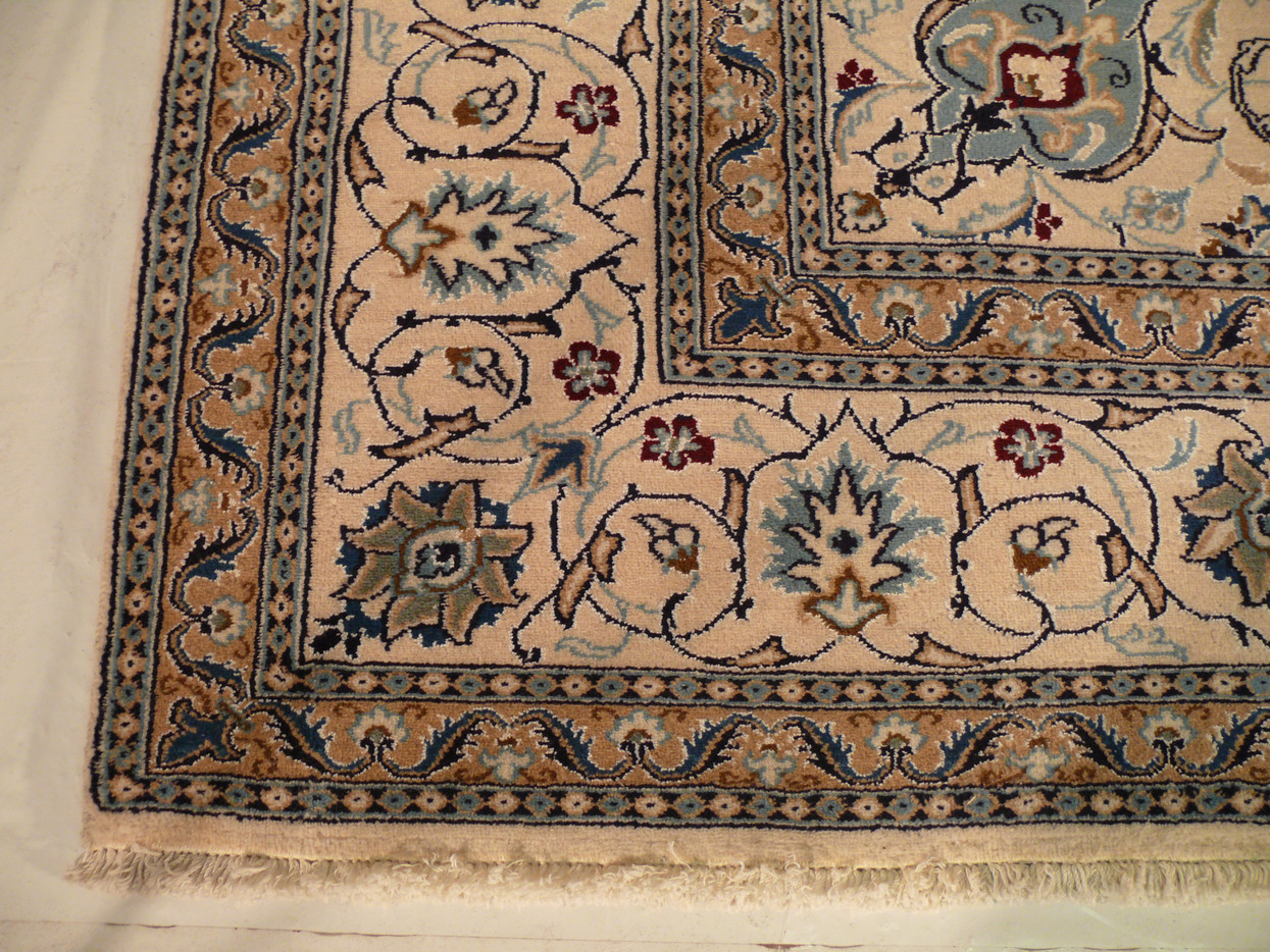 8'1" x 11'7" Persian Nain Rug