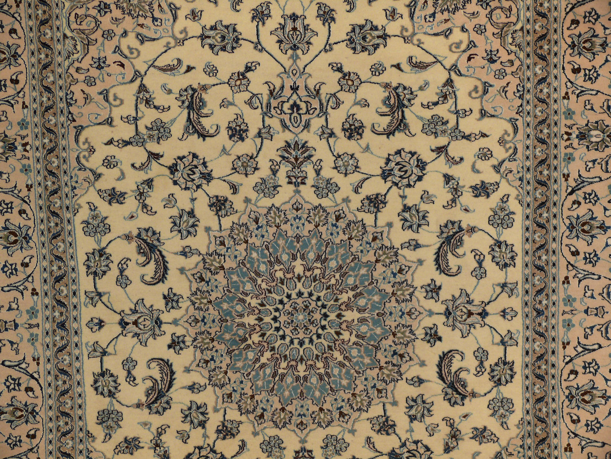 8'2" x 11'5" Persian Nain Rug very rare color combination