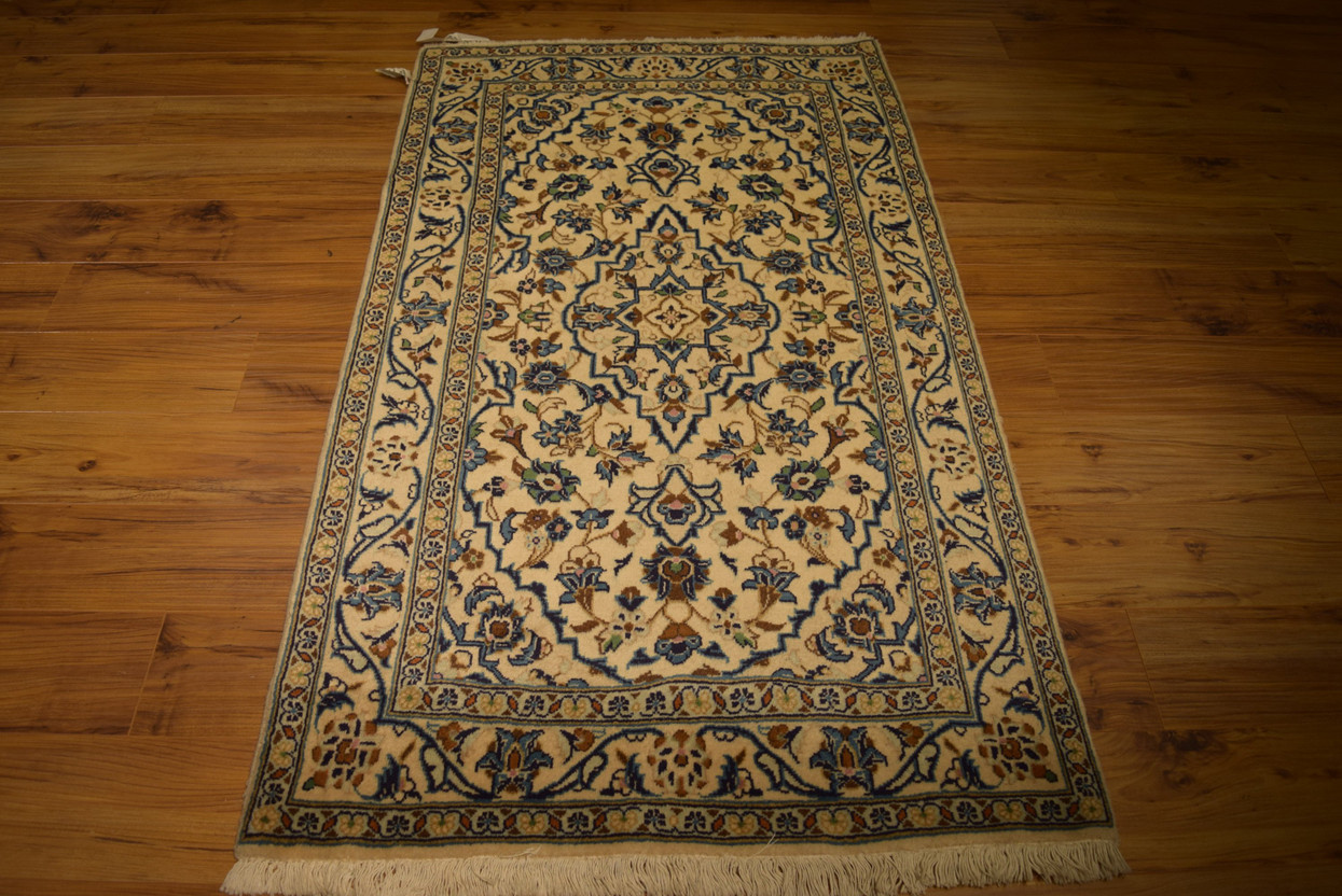3'2" x 5'5" Persian Kashan Rug