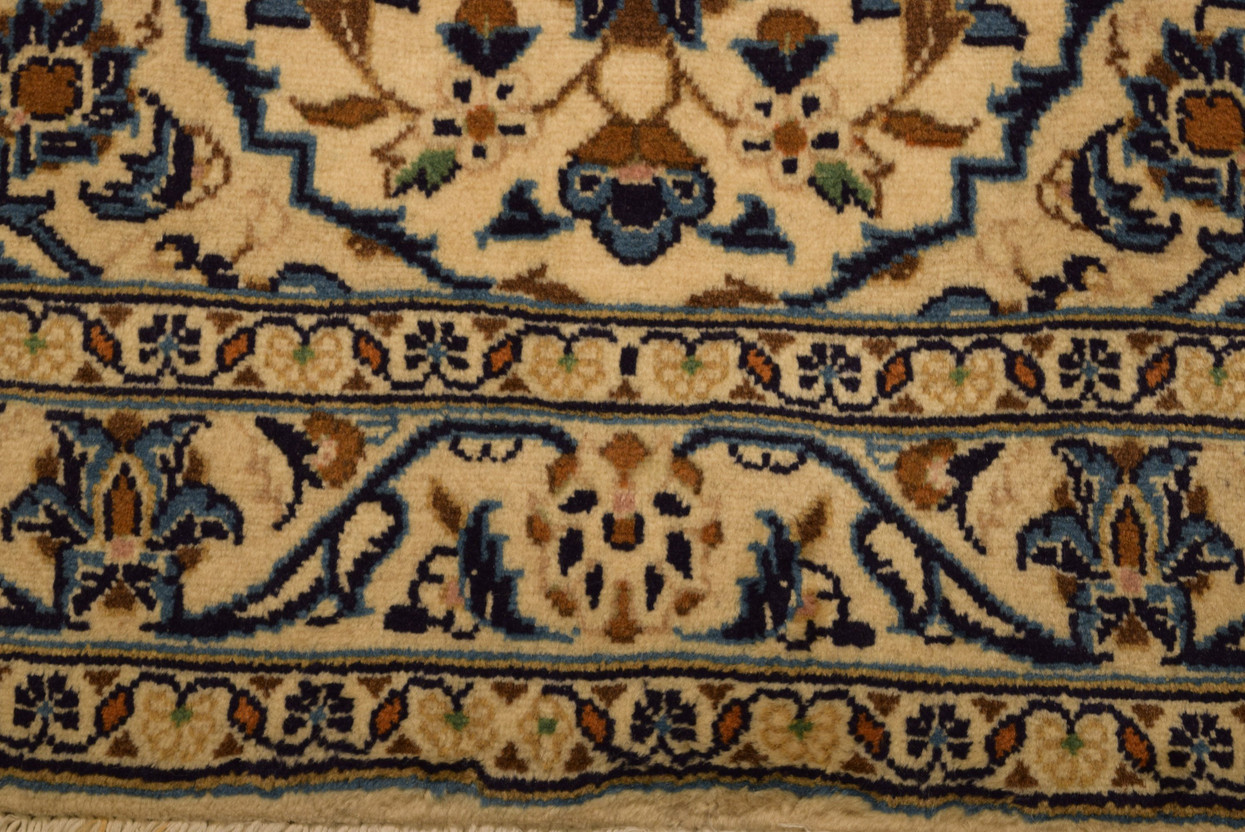 3'2" x 5'5" Persian Kashan Rug