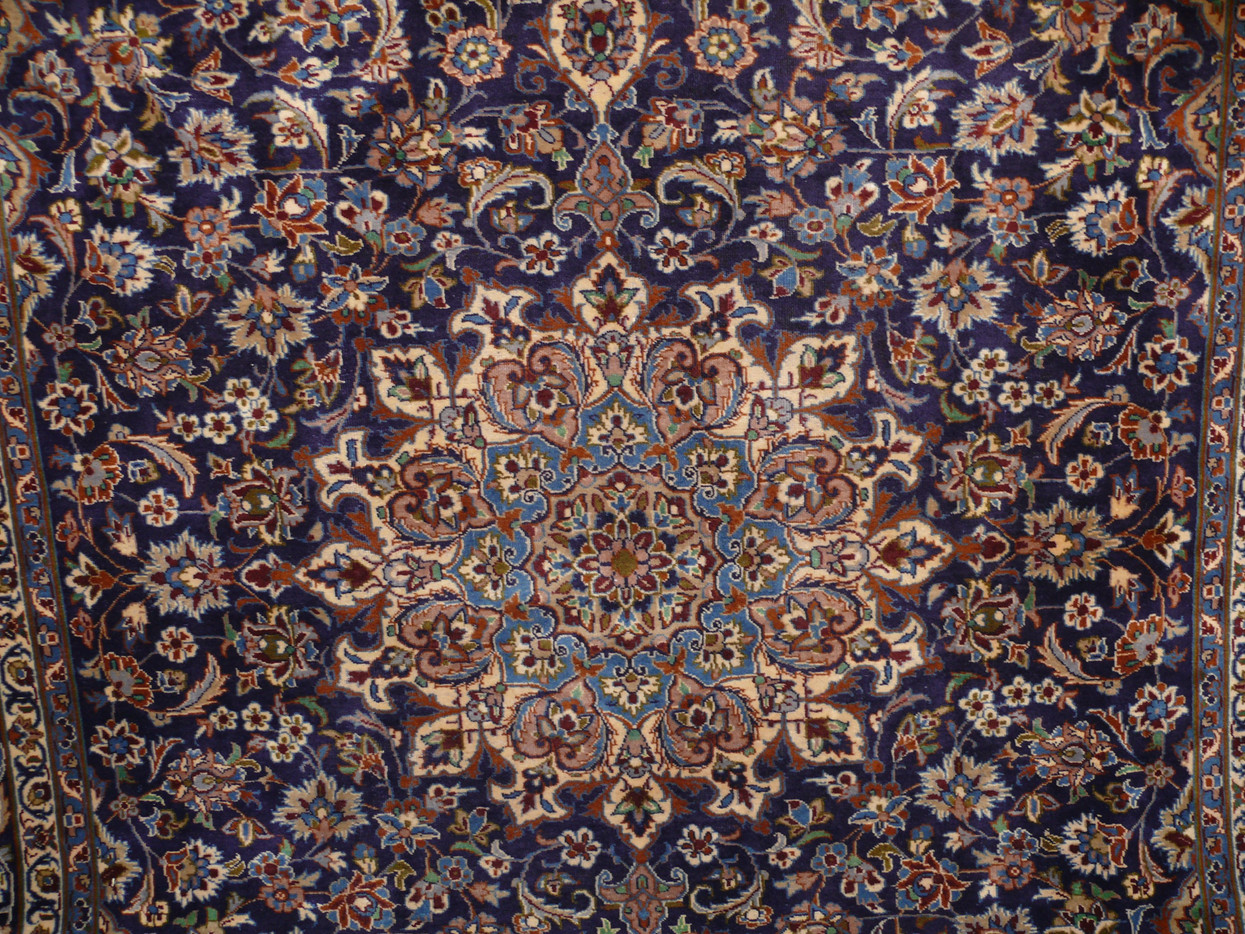 9'5" x 13'6" Persian Kashan Rug