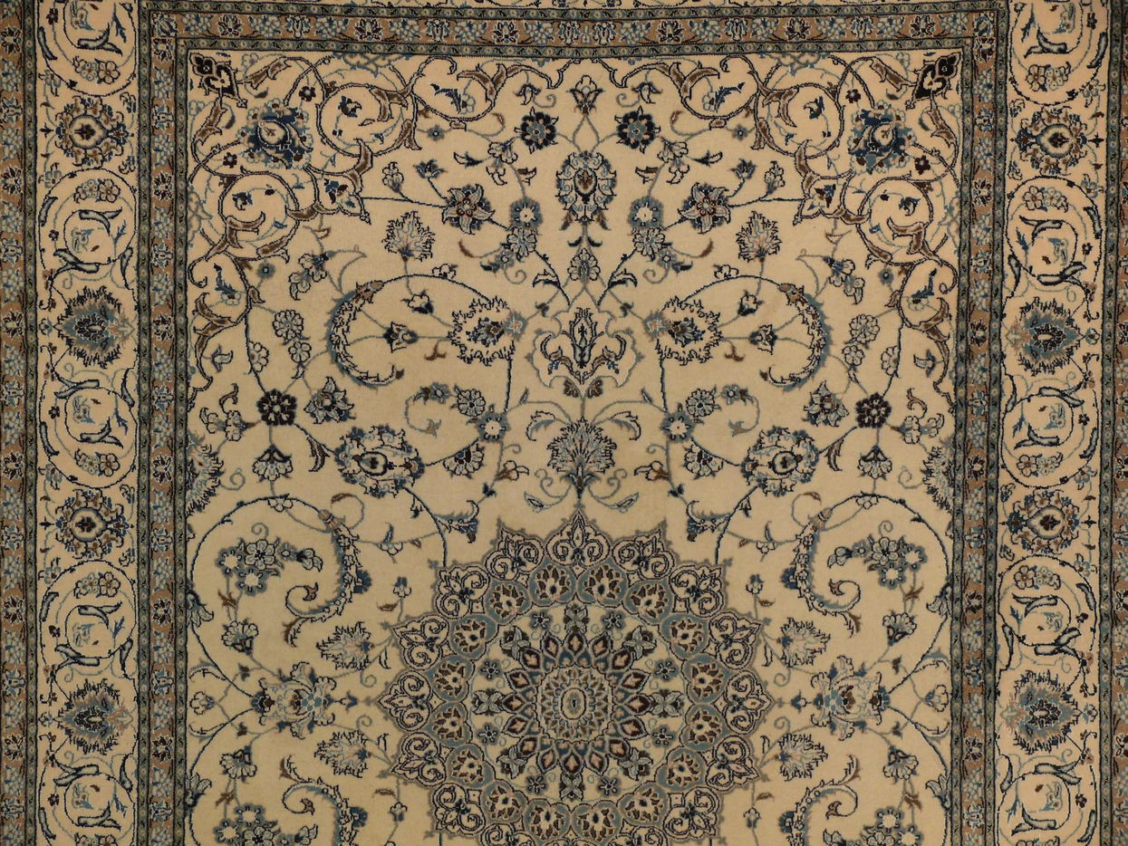 8'2" x 11'7" Persian Nain Rug