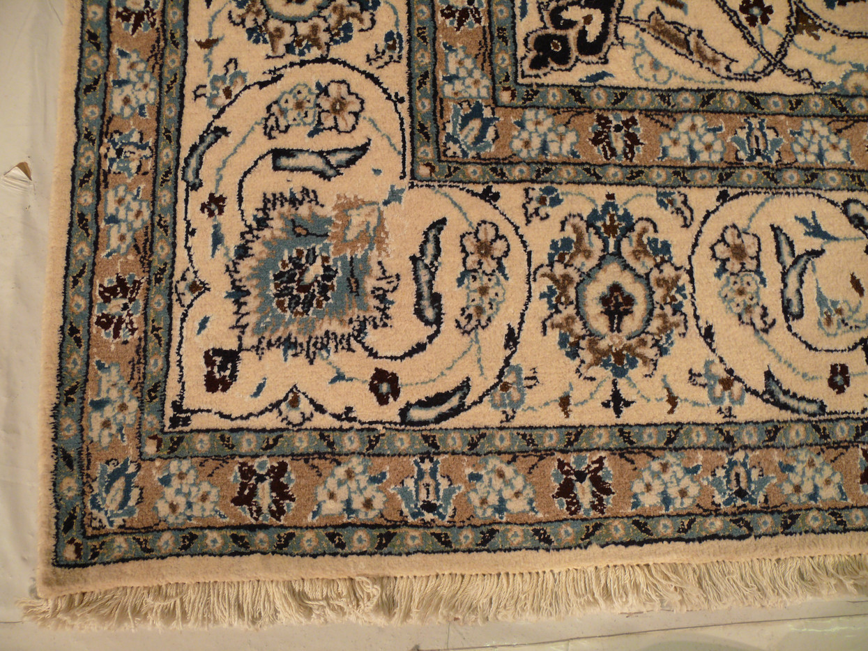 8'2" x 11'7" Persian Nain Rug