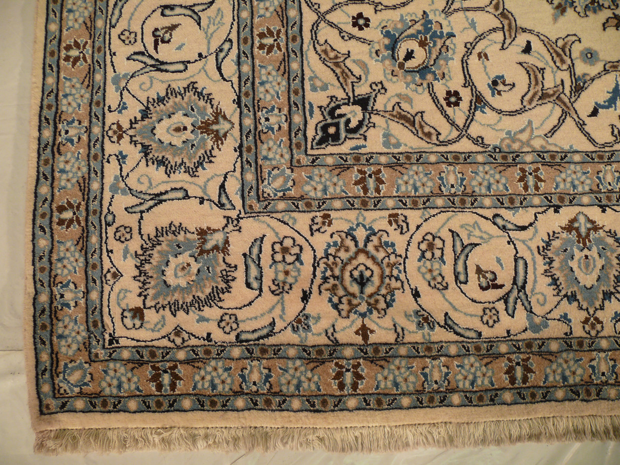 8'2" x 11'9" Persian Nain Rug