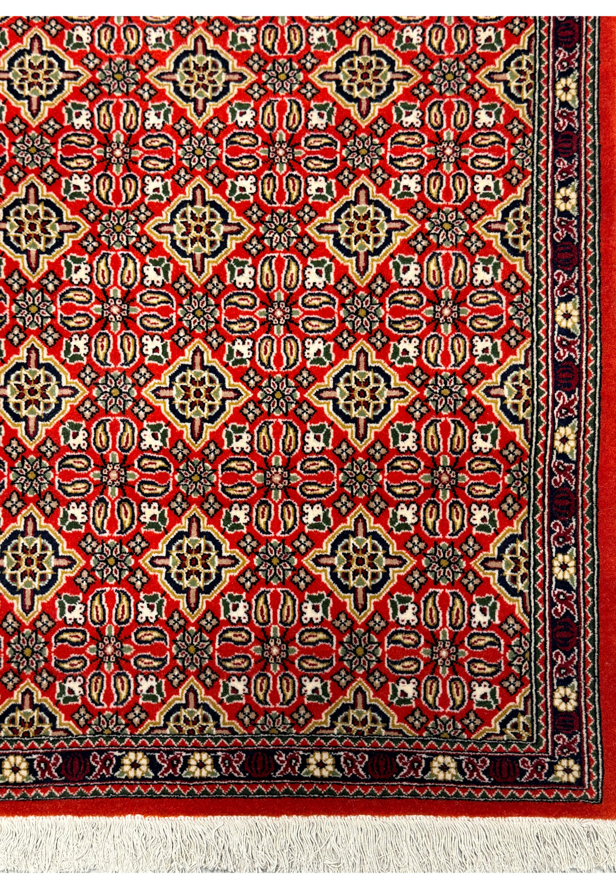 Detailed border of 3x4 Persian Qum Kork Rug