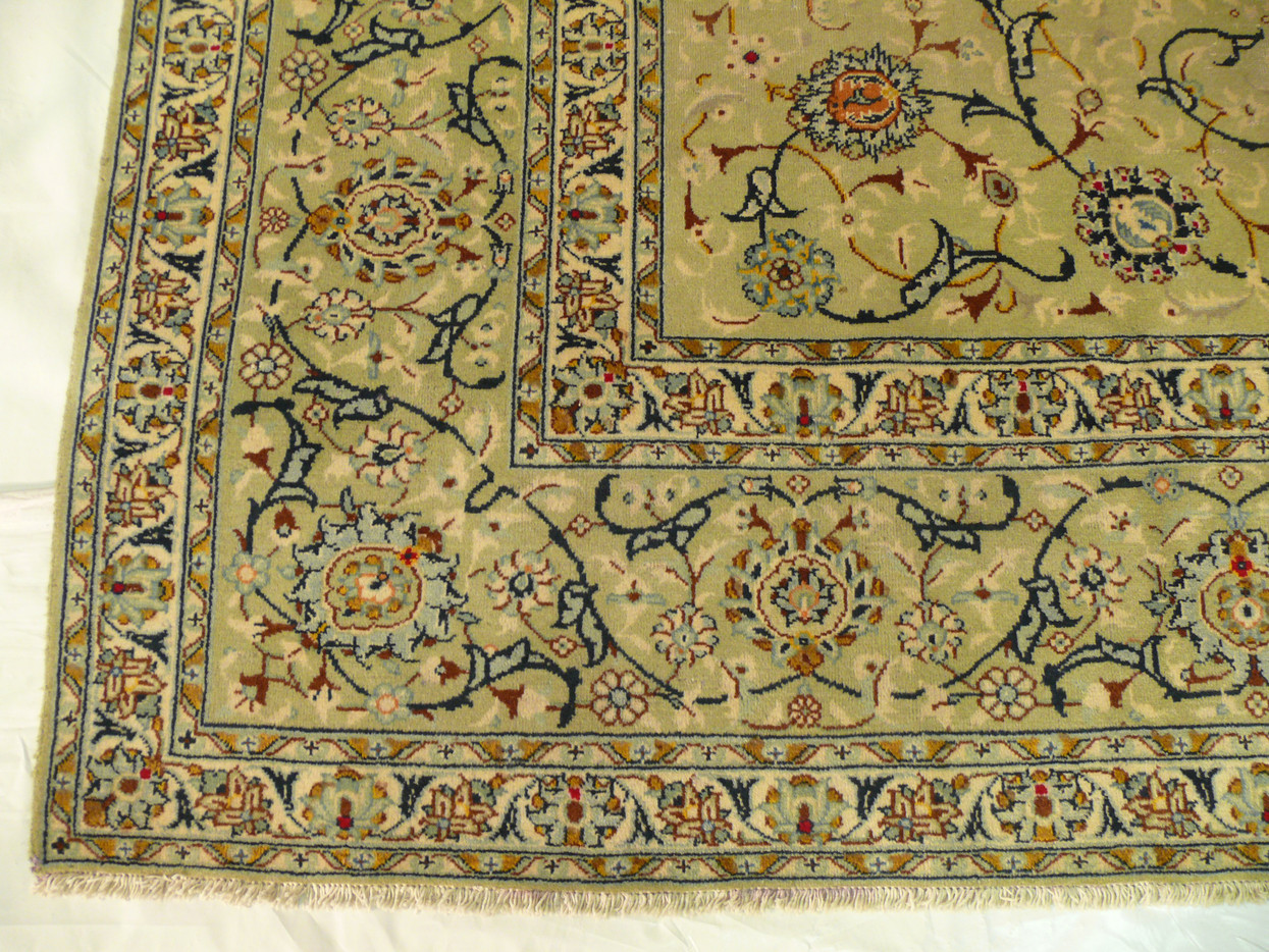 8'8" x 12'1" Persian Kashan Rug