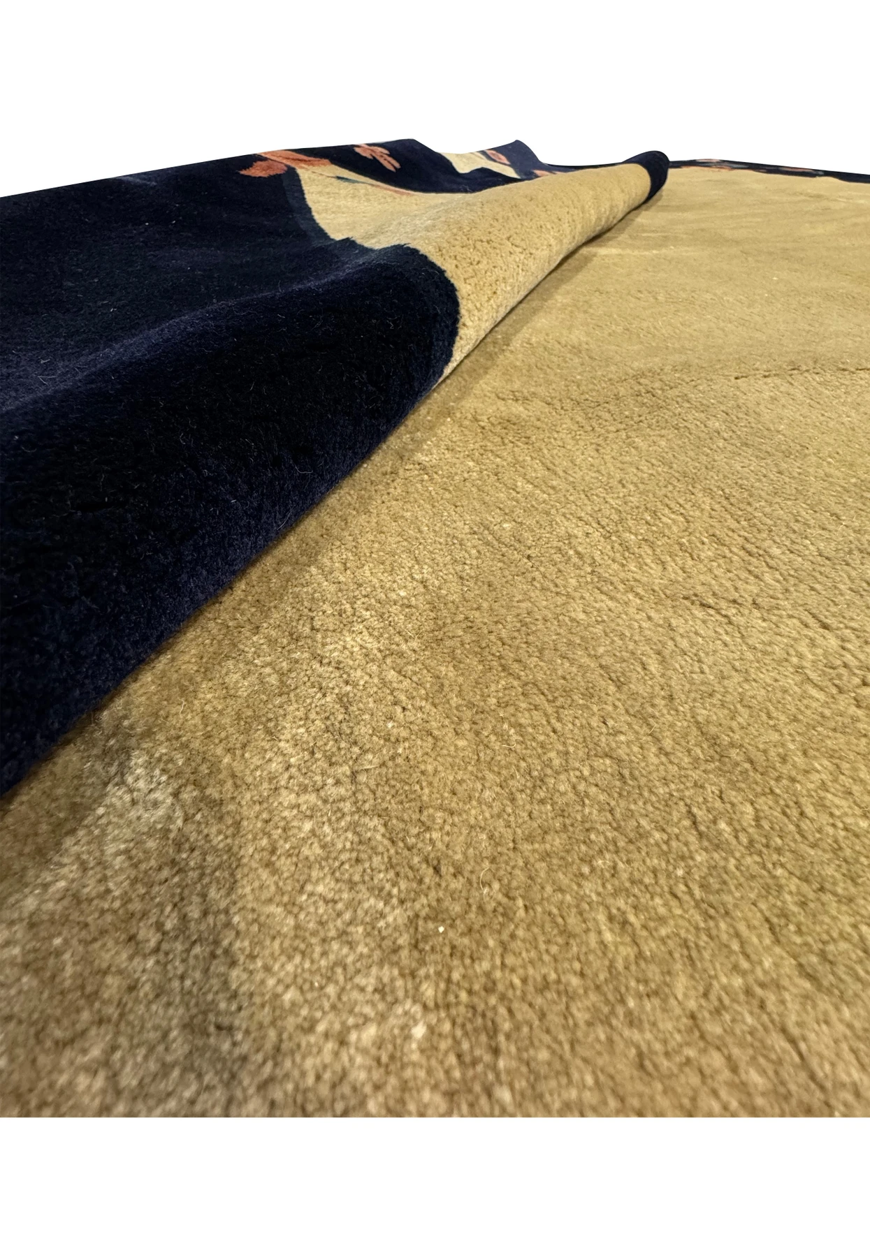 Side view of the luxurious pile of a Vintage Art Deco Rug, accentuating the high-quality New Zealand wool and dense weaving technique