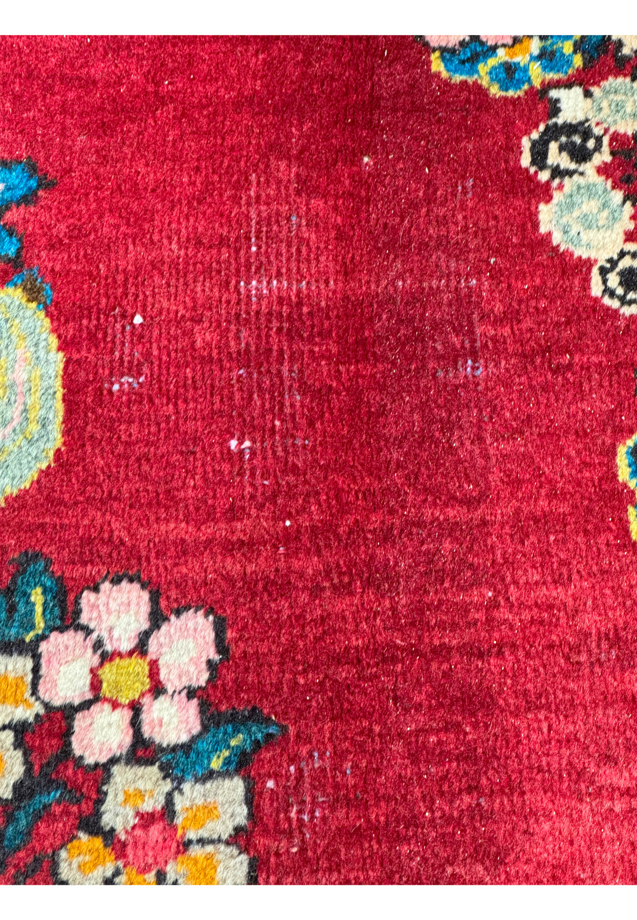 Another shot of the distress spot of this semi antique 11x13 Persian Mahal Rug