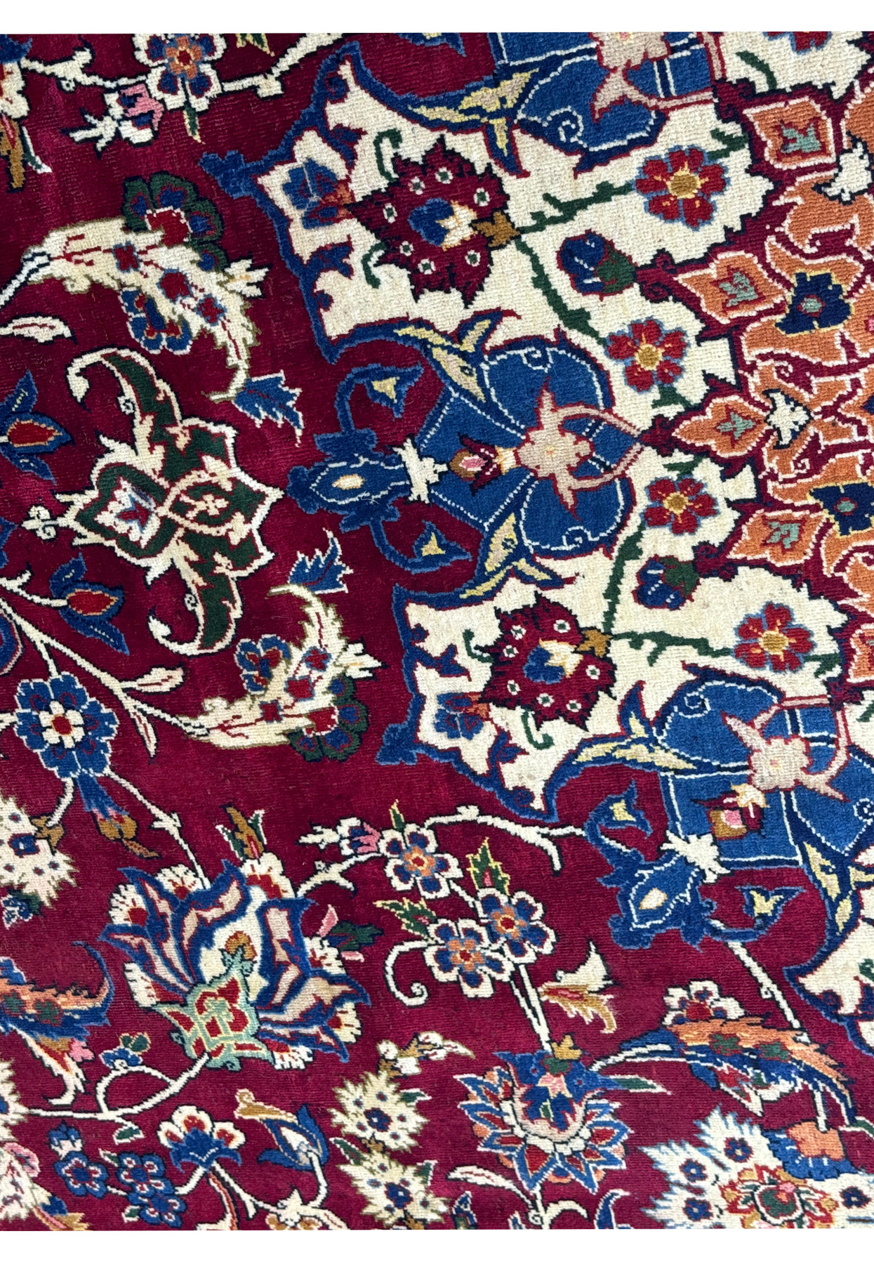 Zoomed-in view of the pile of an 8 x 11'4 Persian Bakhtiar Rug showcasing the detailed craftsmanship