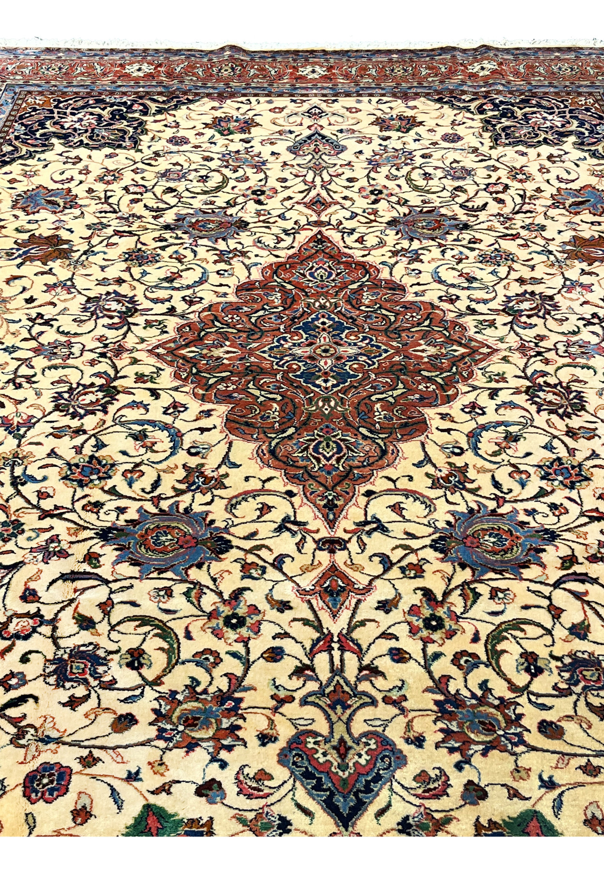 9x13 Persian Sarough rug field detail ivory ground floral vines rust navy medallion