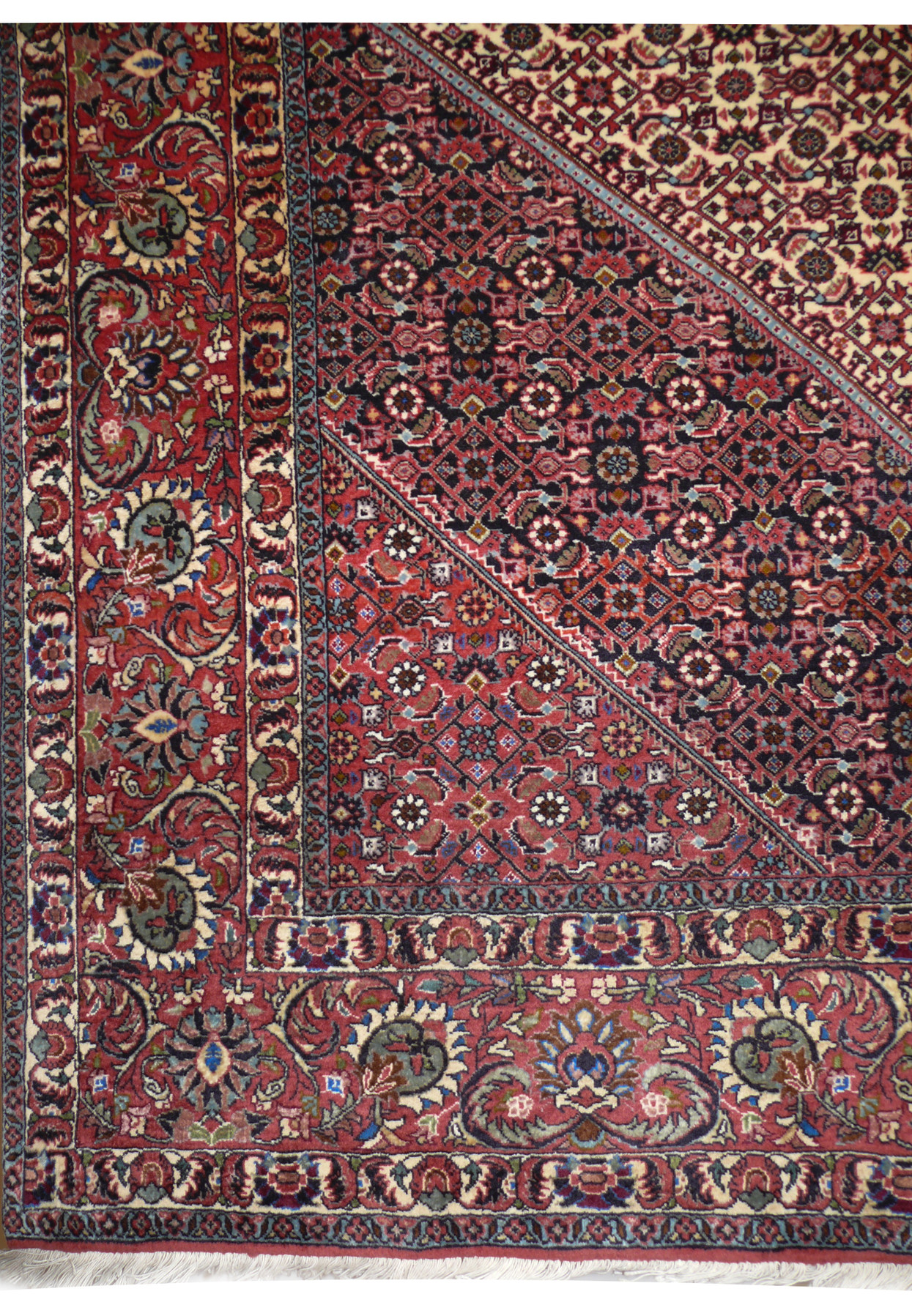 Central toranj medallion of hand-knotted Persian Bijar Bukan rug filled with classic mahi herati pattern