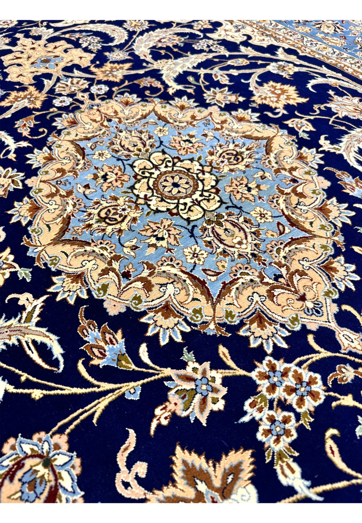 Medallion closeup of Zolfaghari signed Isfahan rug showing extreme fineness and silk highlight luminosity