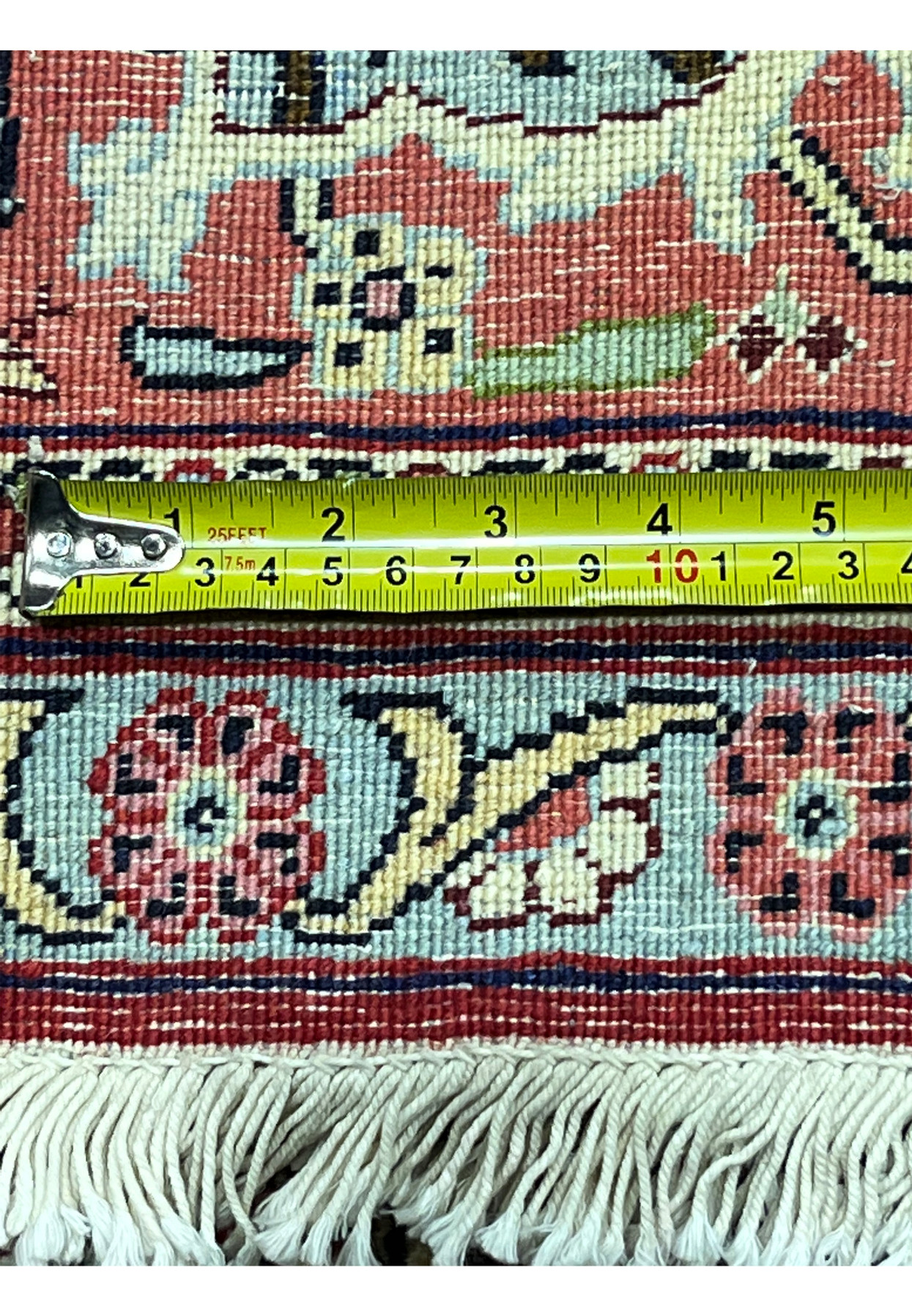 Backside knot count measurement Persian Senneh rug, approximately 320 to 360 knots per square inch, fine Kurdish hand-knotted