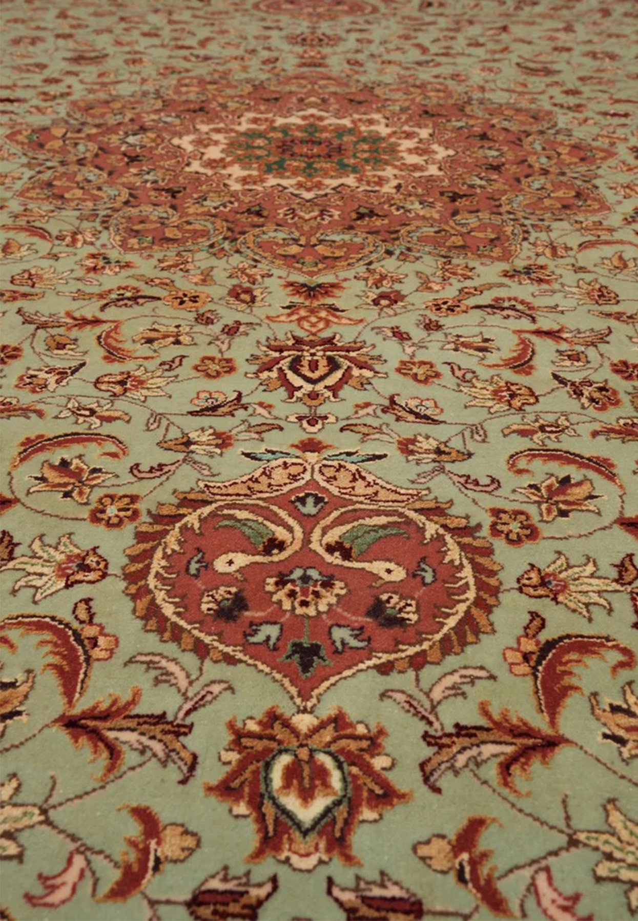 Foundation closeup of fine Persian Isfahan rug showing wool and silk pile on a silk base