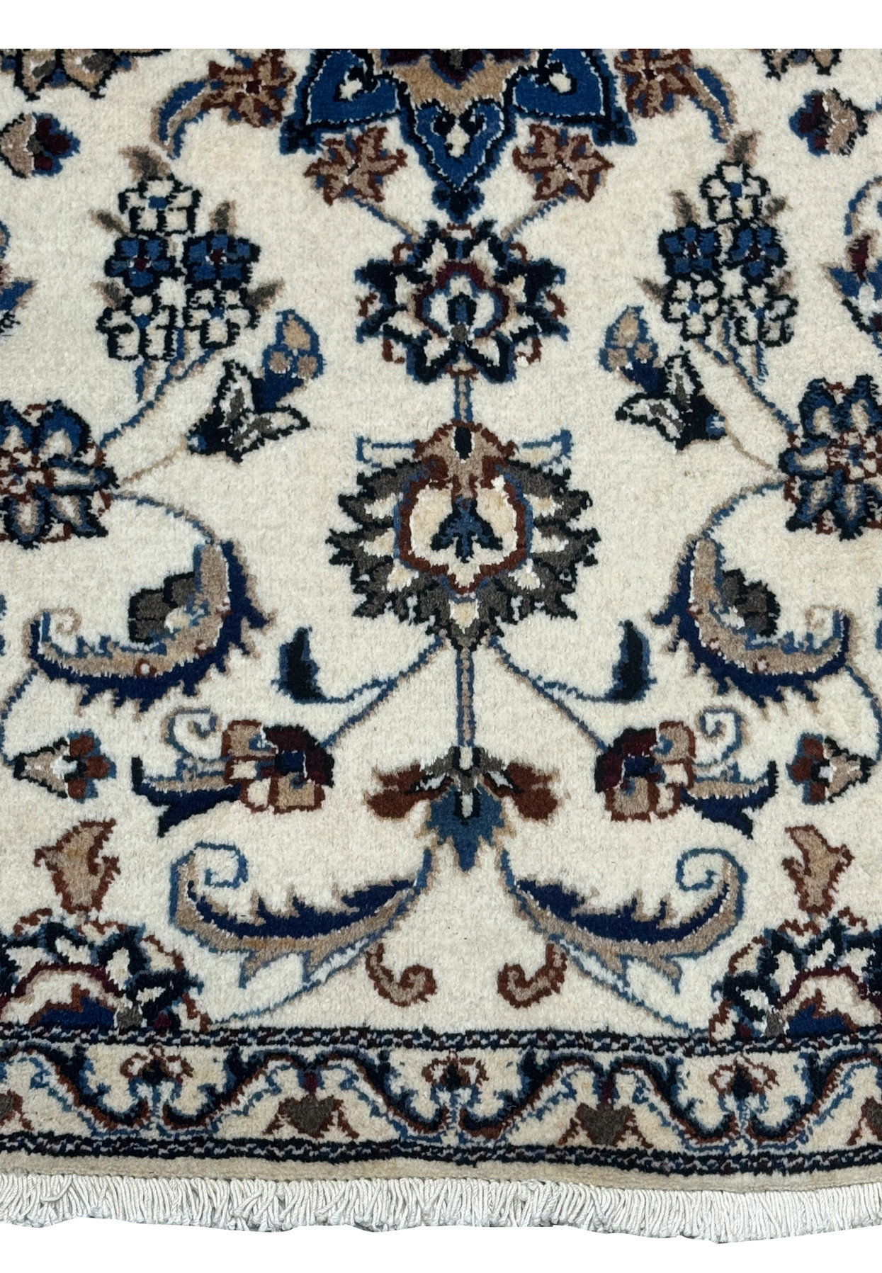 Ivory field of palmettes and vines meeting the border, ideal as an entryway accent rug