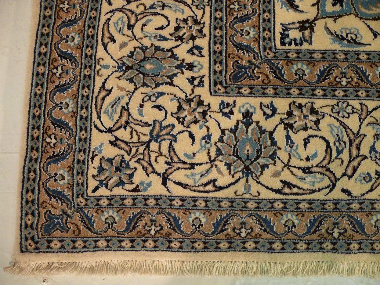 8'3" x 11'2" Persian Nain Rug