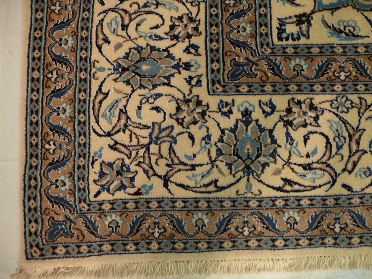 8'3" x 11'2" Persian Nain Rug
