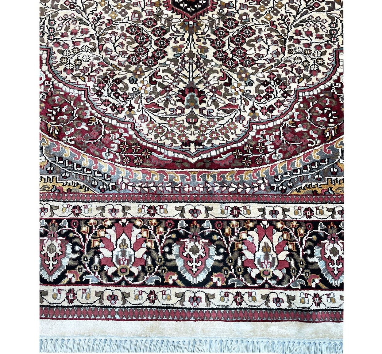 6 x 9 Oriental Kashmiri Silk Rug