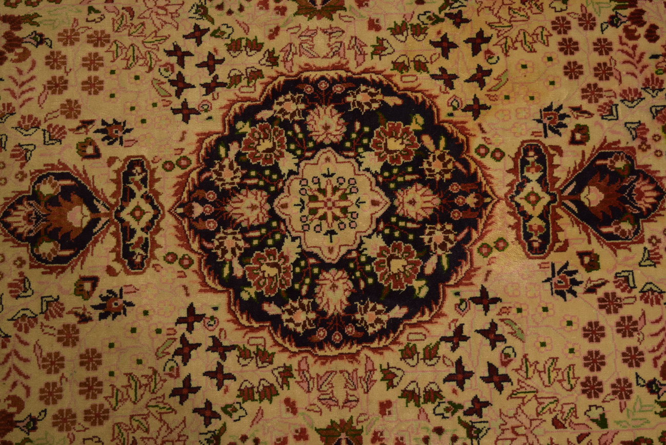 3 x 5 Oriental Handmade  Silk 300 LIN Rug