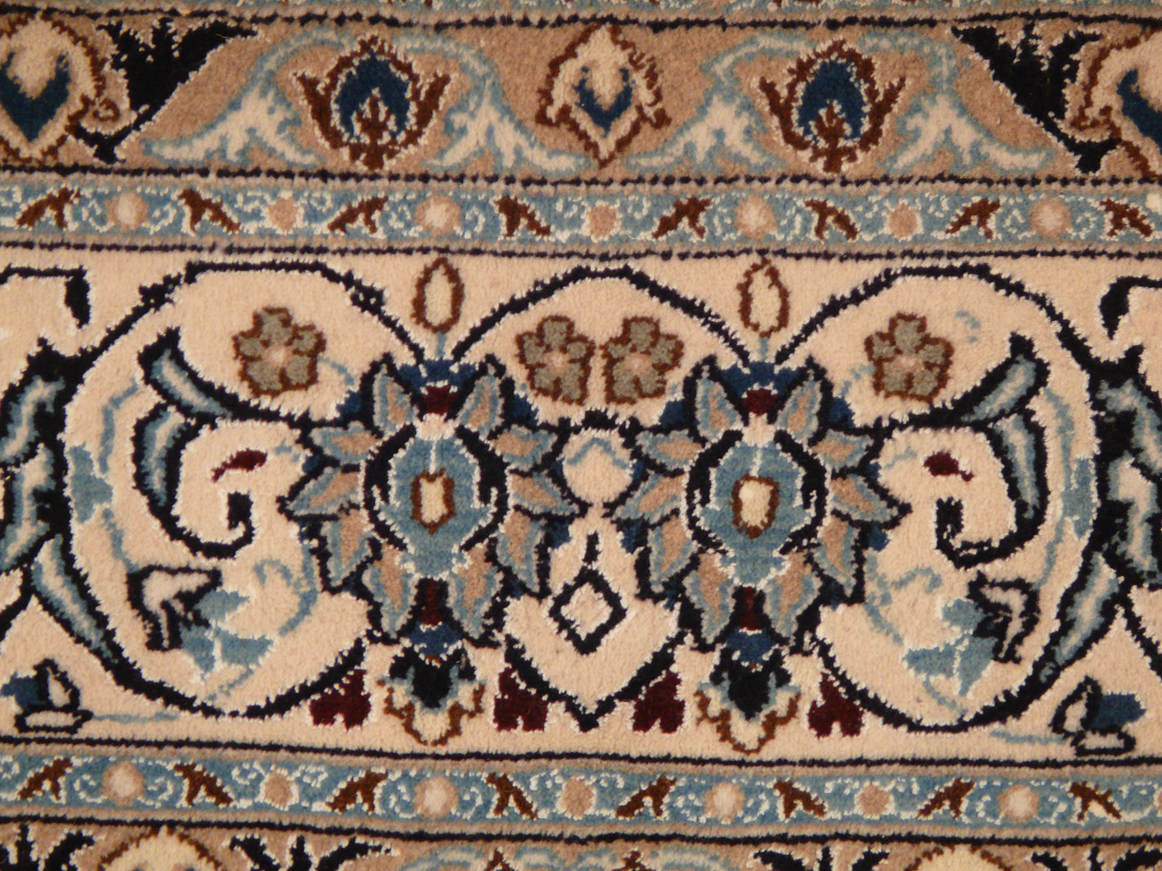 8 x 11'5" Persian Nain Rug 1