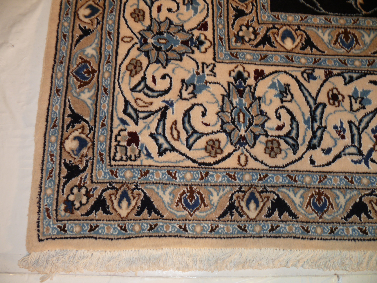 8 x 11'5" Persian Nain Rug 1