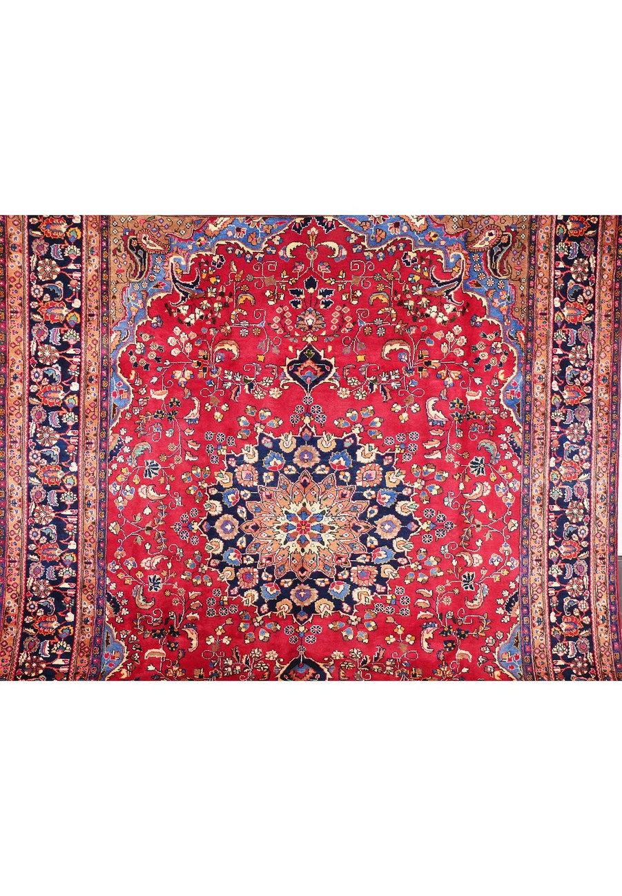 10 x 13 Persian Khorasan showing the middle field and medallion emphasizing the rich colors and material