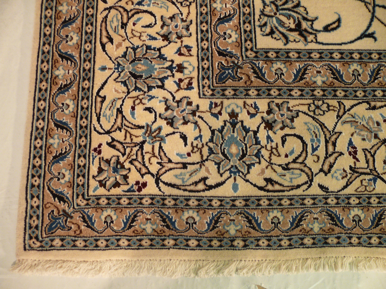 8'2" x 11'5" Persian Nain Rug