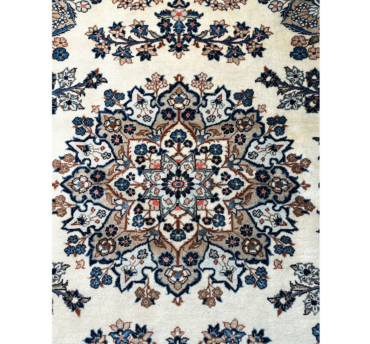 6'7" x 6'7" Persian Kashan Square Rug