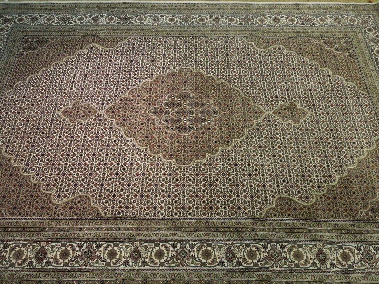 7 x 10 Oriental Mahi Wool & Silk Rug