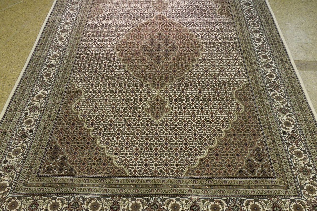 7 x 10 Oriental Mahi Wool & Silk Rug