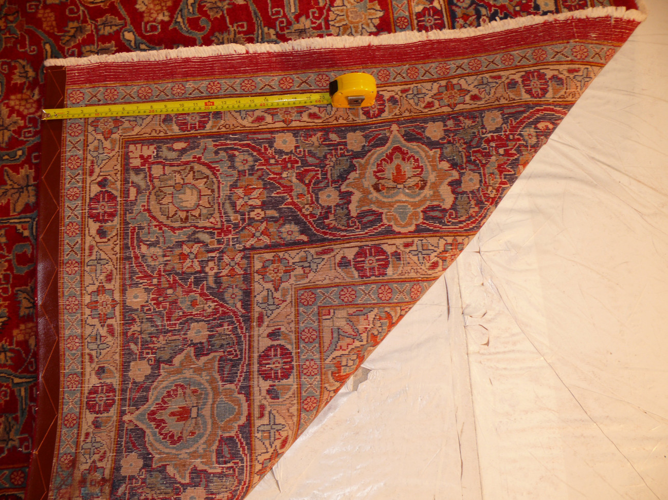 10 x 13 Persian Mashad Rug | Unique Design