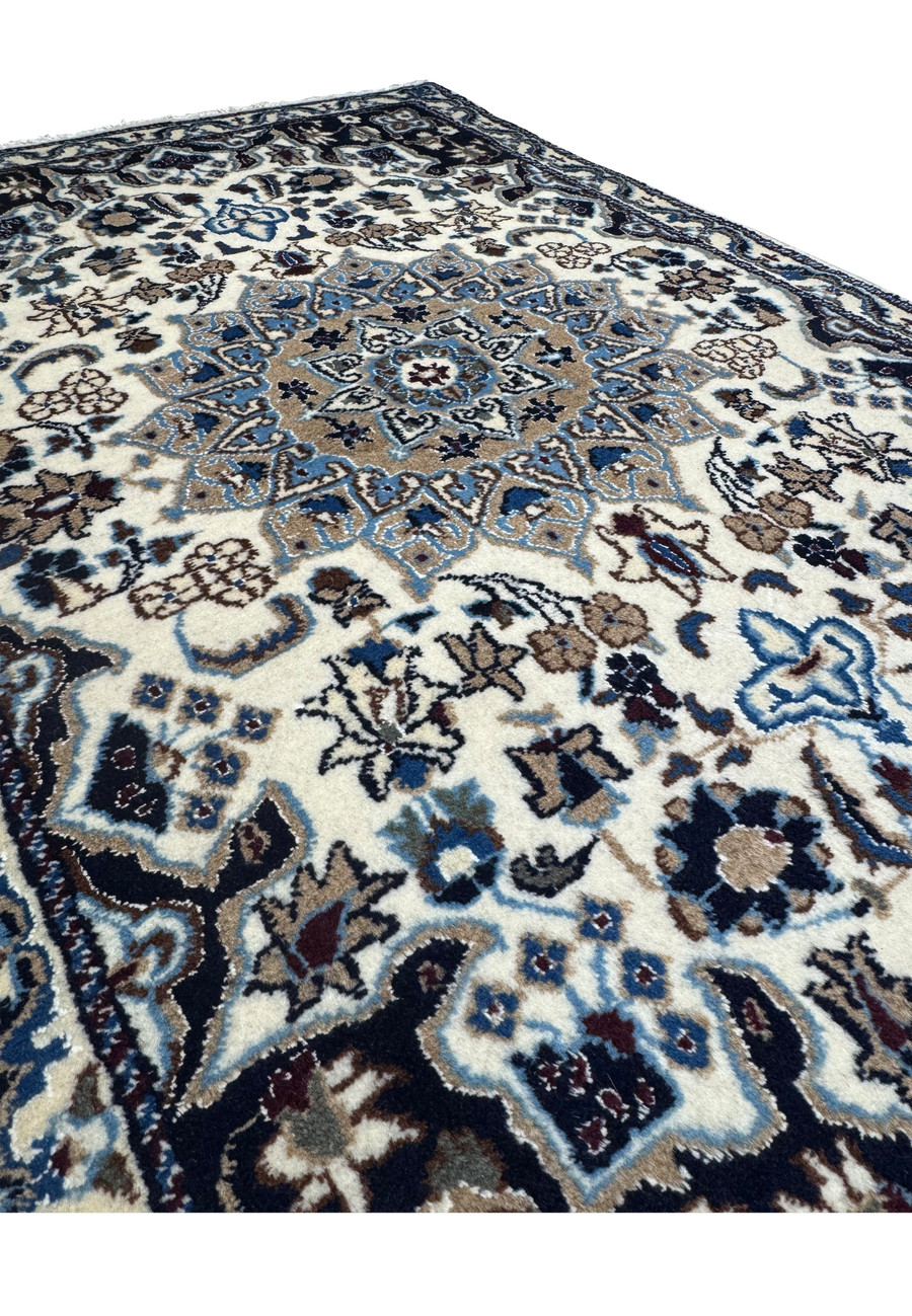 3 x 4'5 Nain Persian Rug - Intricate Design, High-Quality Wool | Rugs.net