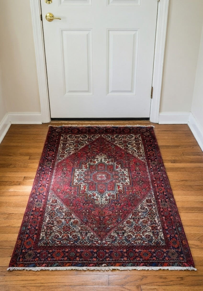 Hand-knotted 3'4 x 4'9 Persian Gholtogh rug